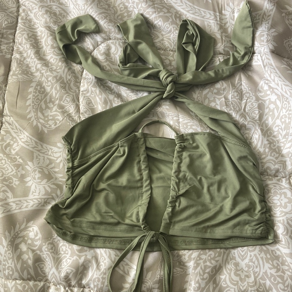 Green crop top. Never worn. Size large.